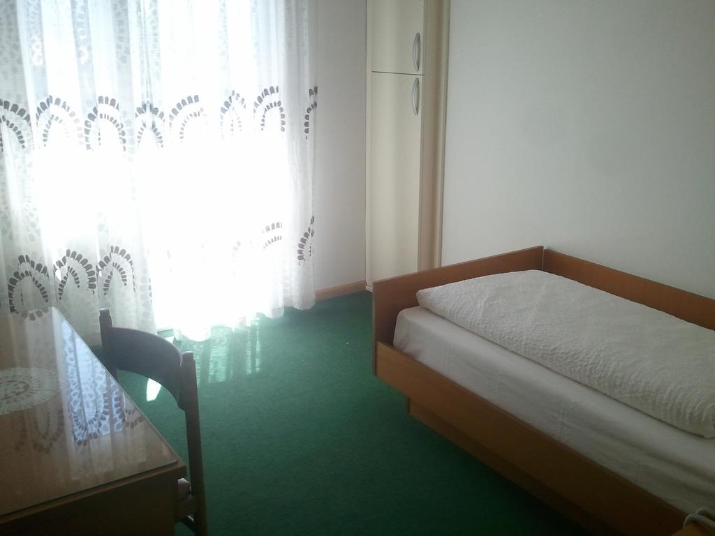 Hotel Lux Merano Phòng bức ảnh