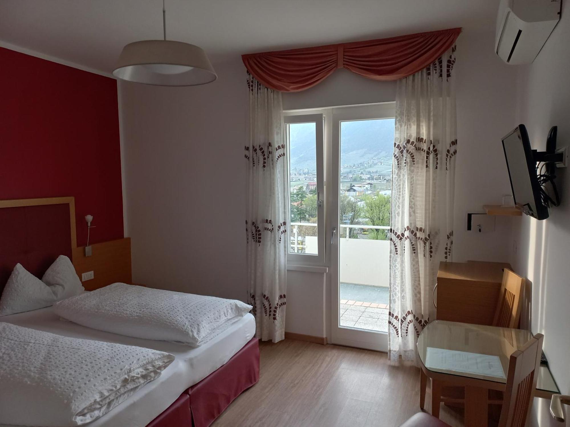 Hotel Lux Merano Phòng bức ảnh
