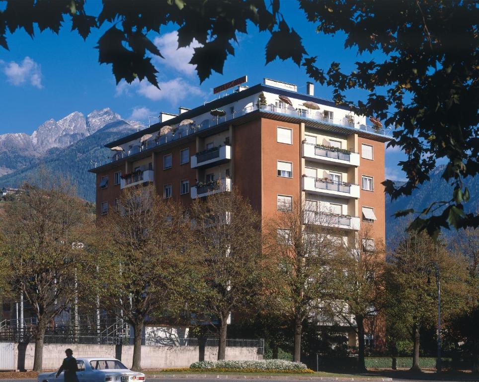 Hotel Lux Merano Ngoại thất bức ảnh
